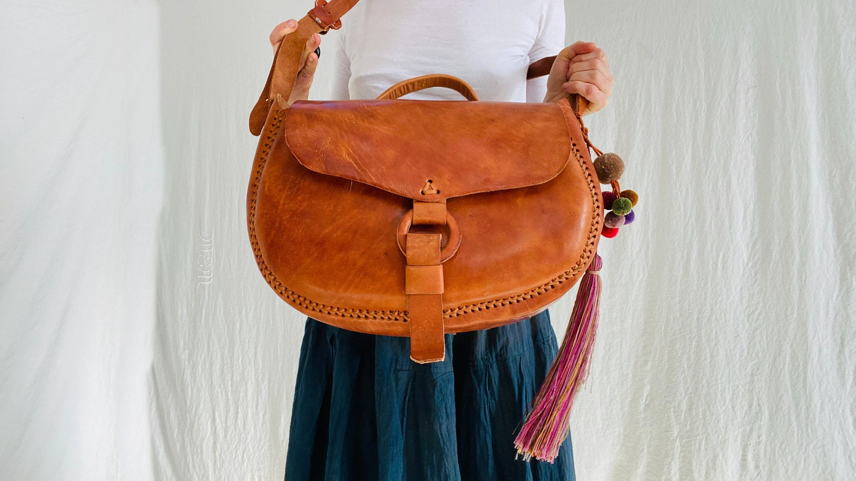 Leather Bag. Adjustable Strap. Zinacantan Tassels. 0200