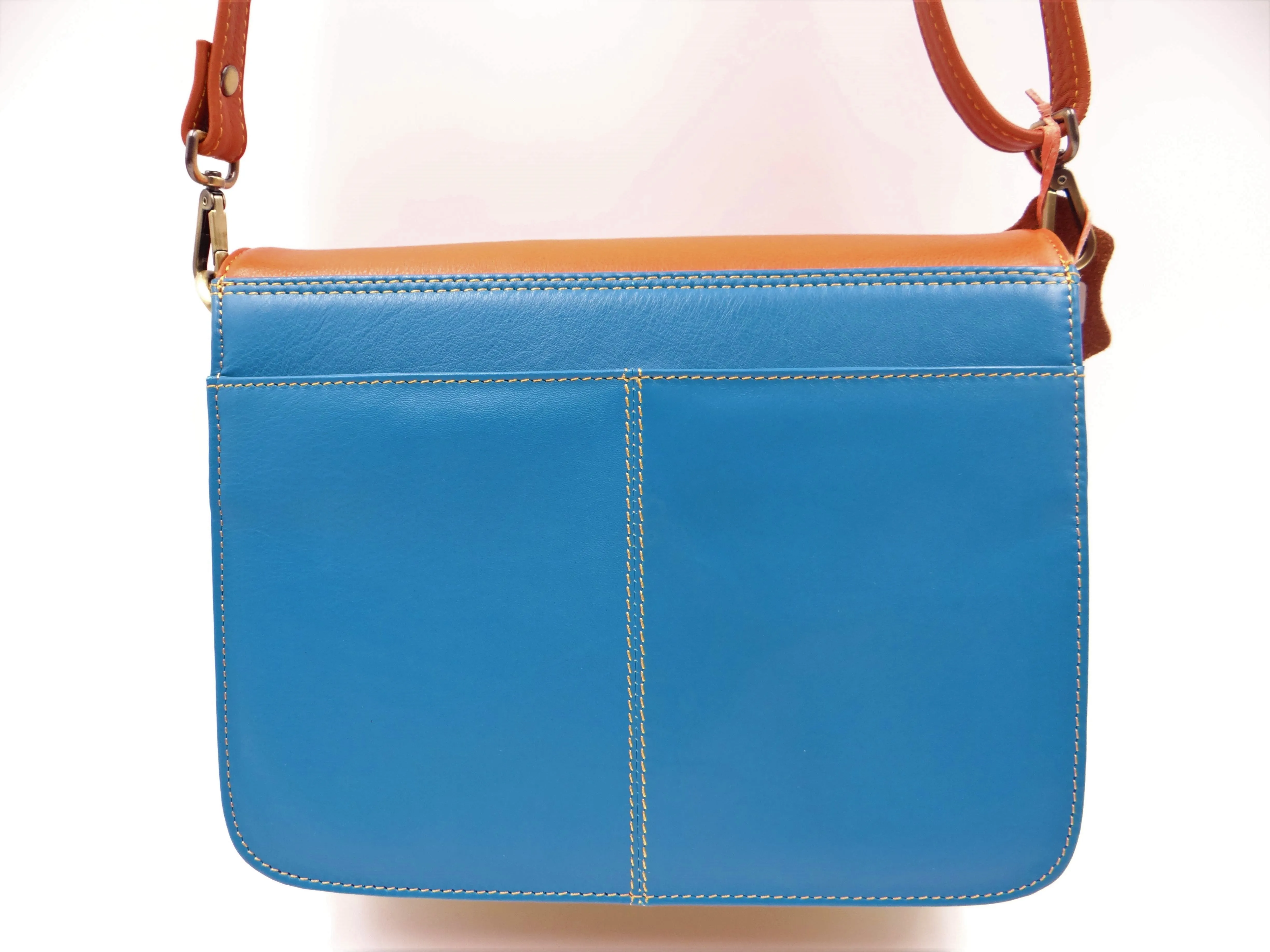 Second Nature Cross Body Medium Old School Satchel BC52