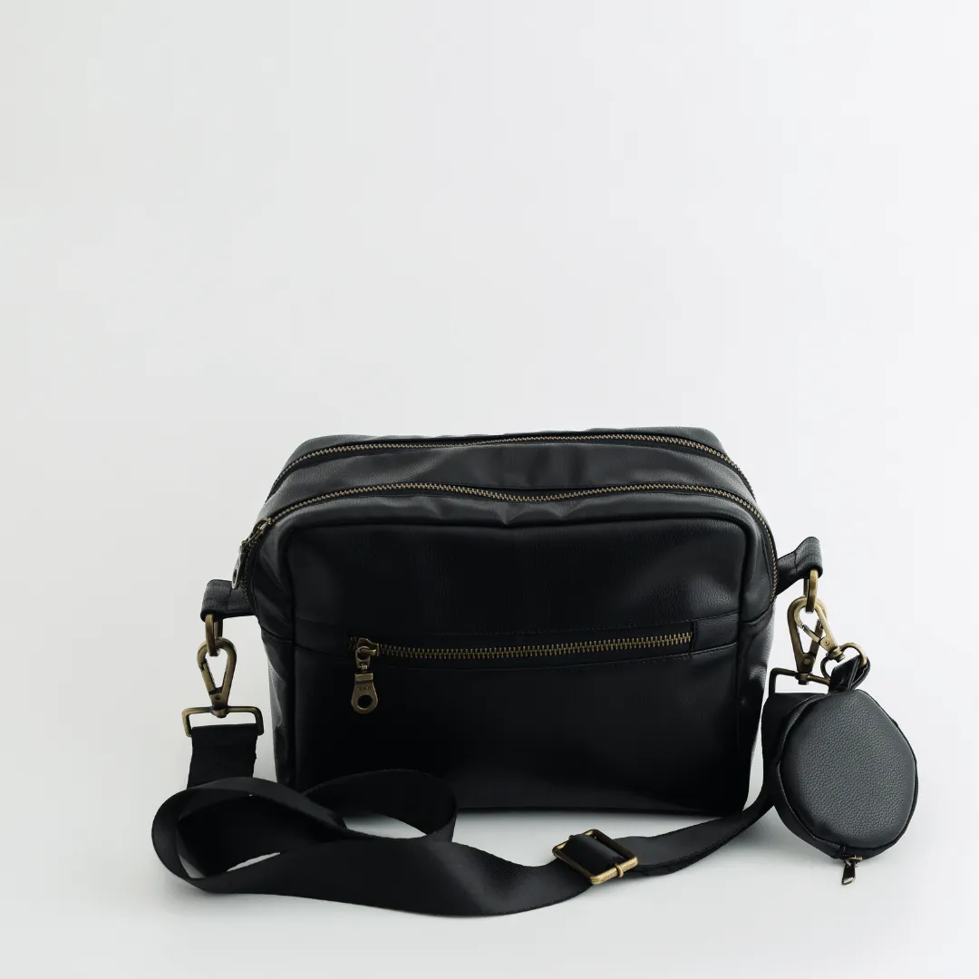 The MamaFlex Sling Diaper Bag (Leather)