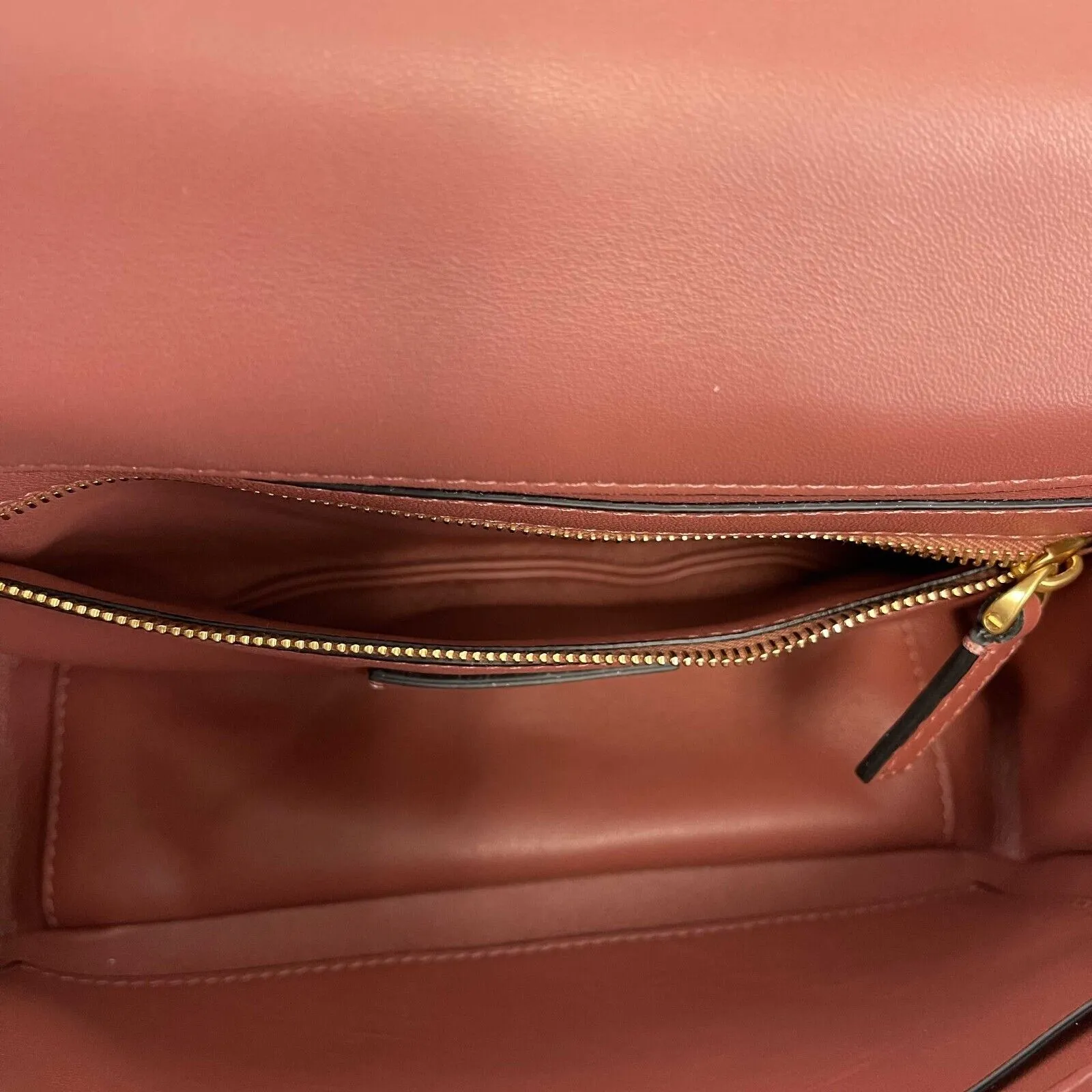 Valentino Garavani Roman Stud Medium Quilted - Ginger - Top Handle Shoulder Bag